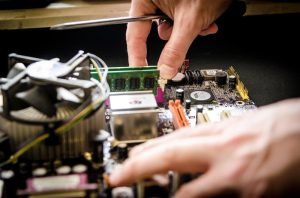 wsparcie informatyczne dla firmy