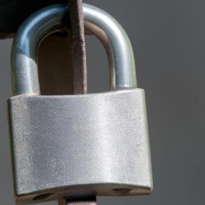 Bezpieczeństwo w sieci: Jak zabezpieczyć swoją sieć Wi-Fi przed zagrożeniami?